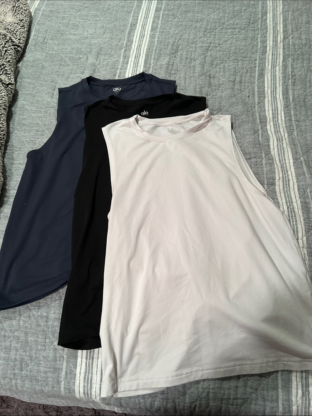 ALO Yoga Women’s Sleeveless Tank - White, Black, Navy